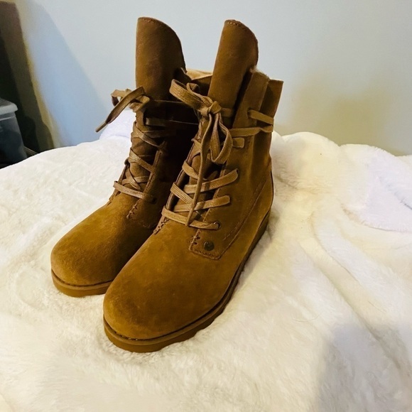NWT BearPaw size 10 Krista Hickory color boots - Picture 1 of 6